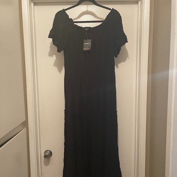 Forever 21 Off the Shoulder Maxi Dress - Picture 1 of 3